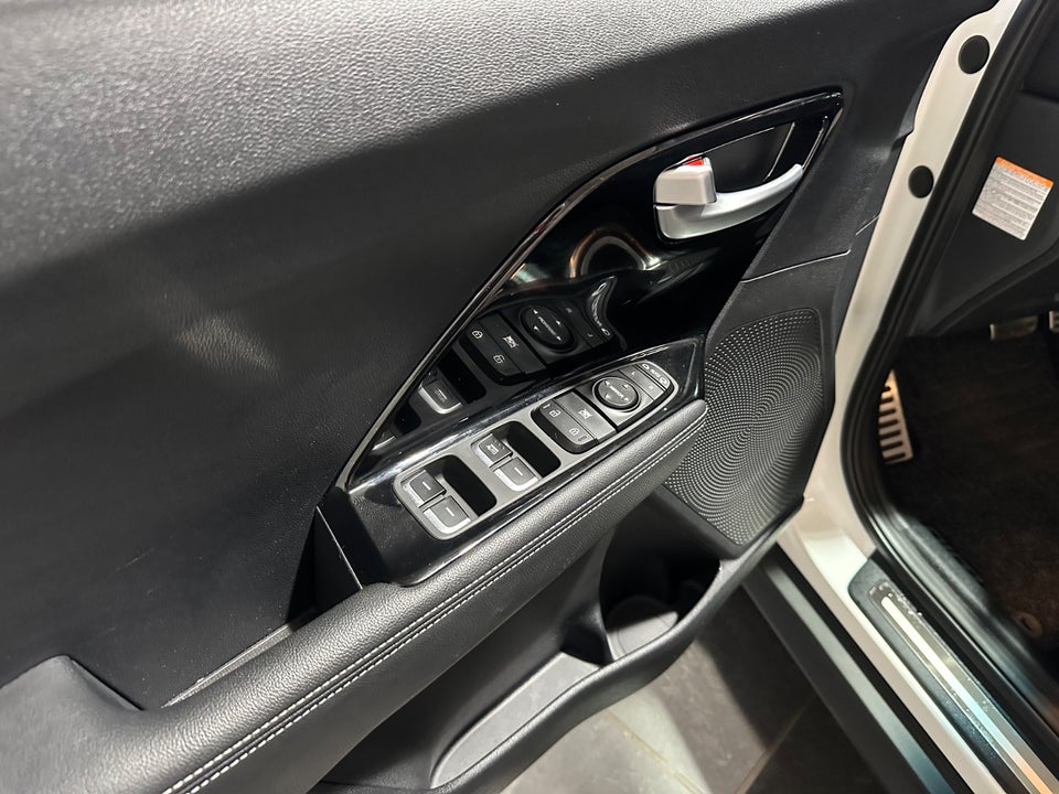 Kia e-Niro 64 Advance Van 5d