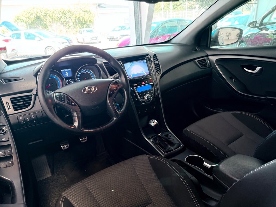 Hyundai i30 1,6 CRDi 110 Trend CW 5d