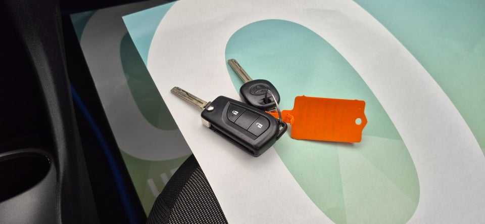 Toyota Aygo 1,0 VVT-i x-wave Sky 5d