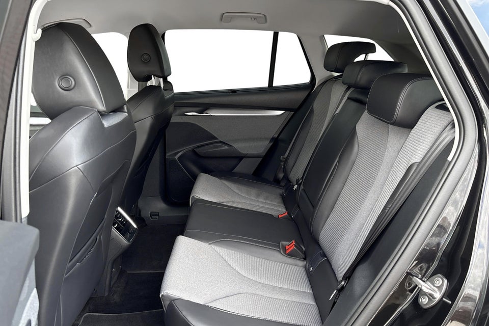 Skoda Enyaq 85 iV Loft 5d
