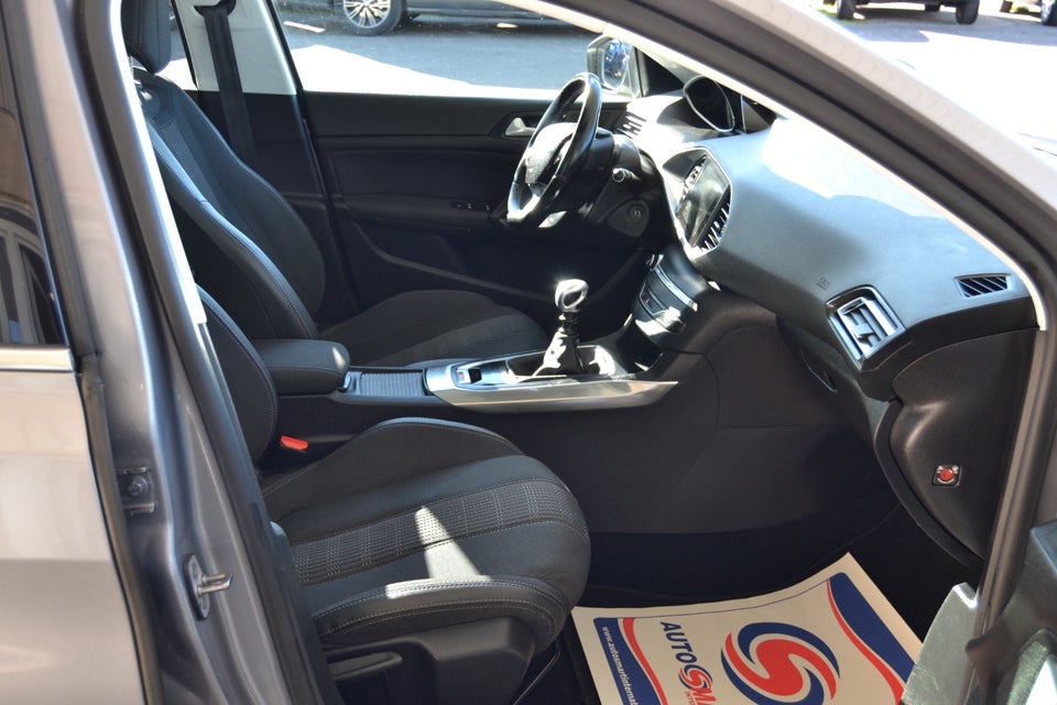 Peugeot 308 1,6 BlueHDi 120 Allure Sky SW 5d