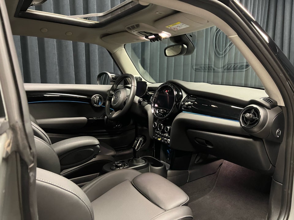 MINI Cooper SE Edition Premium Plus 3d