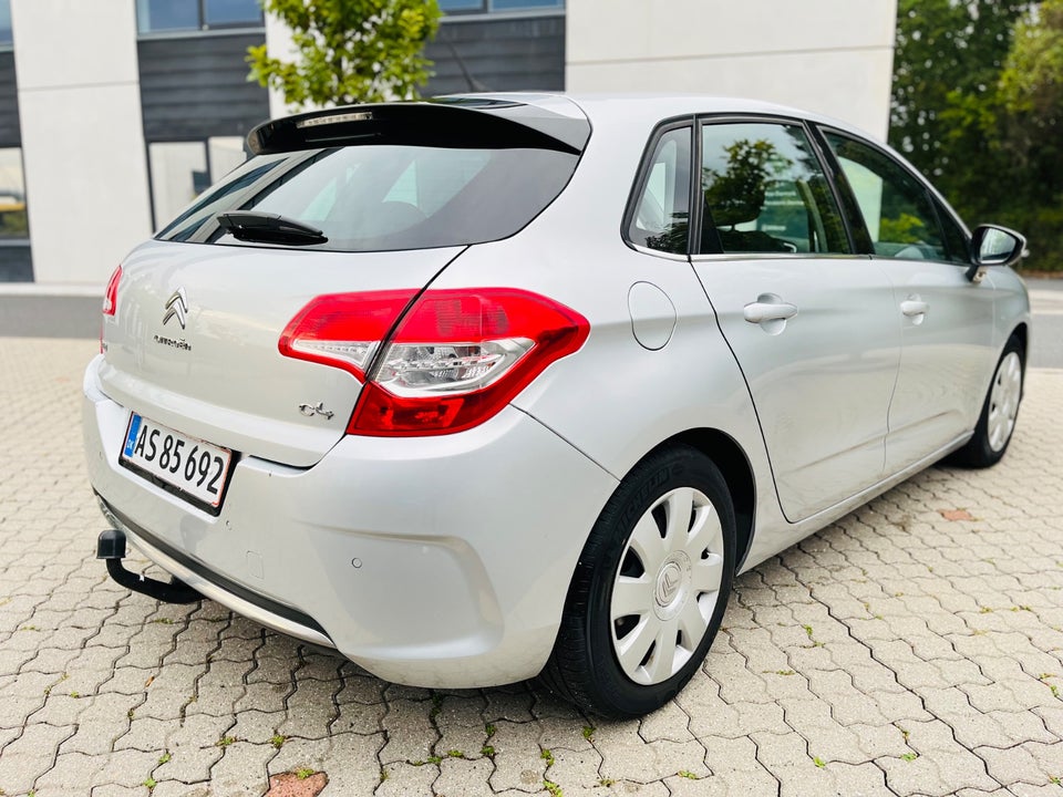 Citroën C4 1,6 e-HDi 112 Seduction E6G 5d