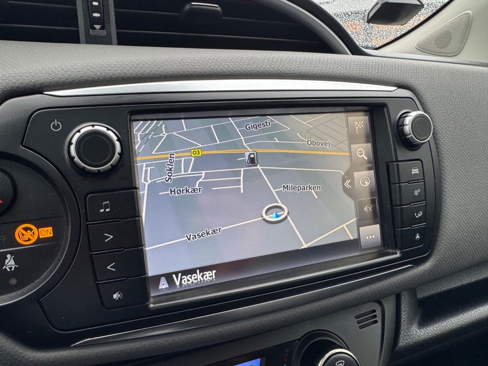 Toyota Yaris 1,5 Hybrid H3 e-CVT 5d