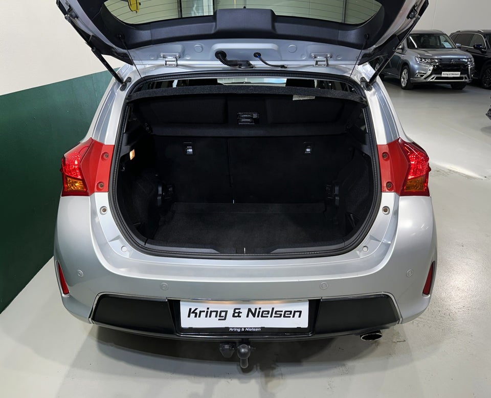 Toyota Auris 1,6 T2+ 5d