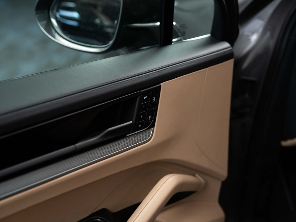 Porsche Cayenne 3,0 E-Hybrid Tiptr. 5d