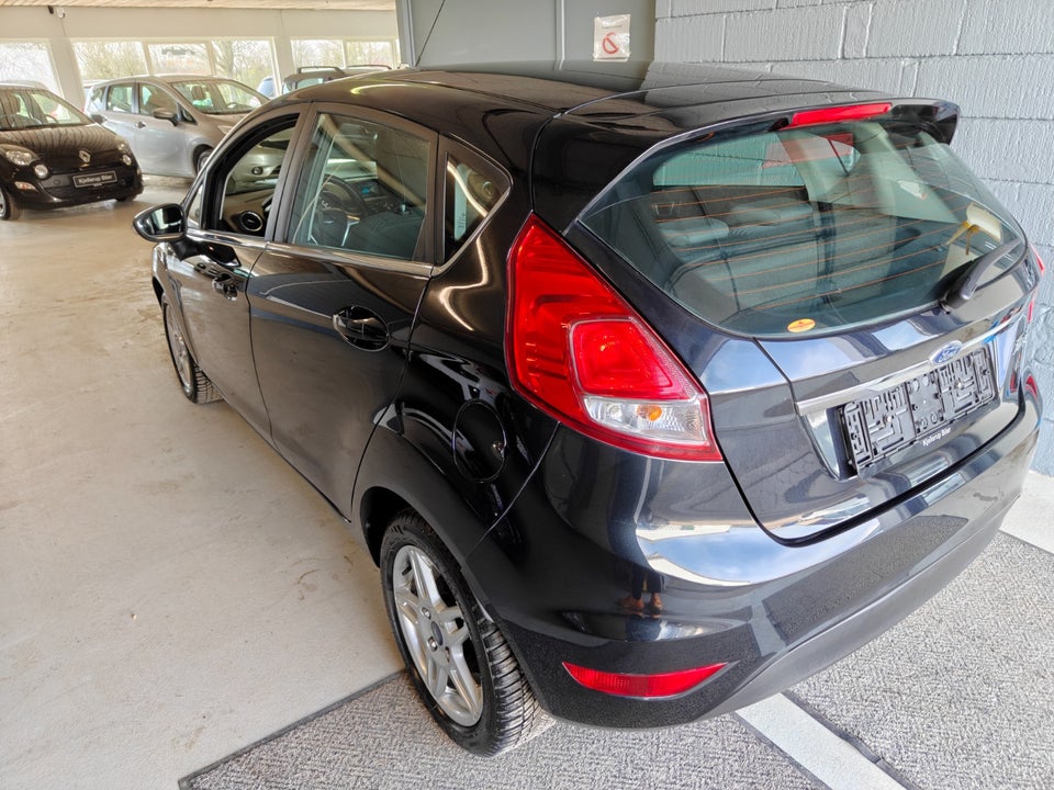 Ford Fiesta 1,6 TDCi 95 Titanium 5d