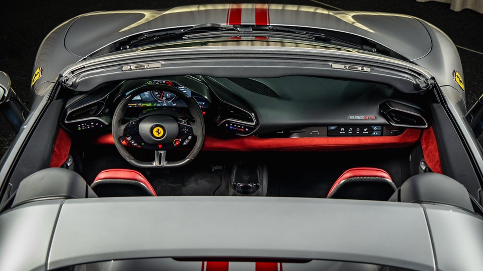 Ferrari 296 GTS 2,9 DCT 2d