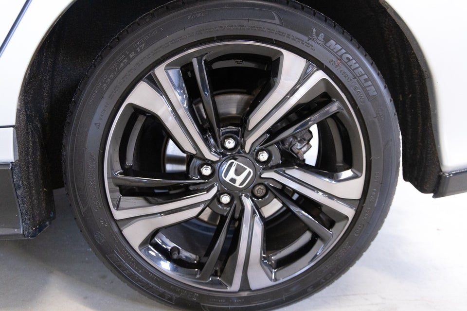 Honda Civic 1,5 VTEC Turbo Elegance 5d