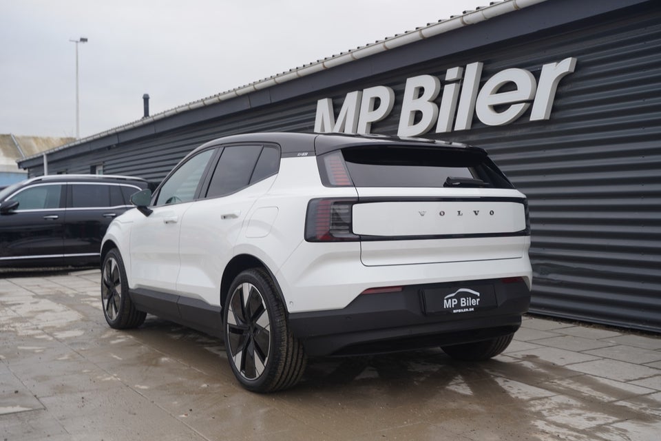 Volvo EX30 Extended Range Ultra 5d