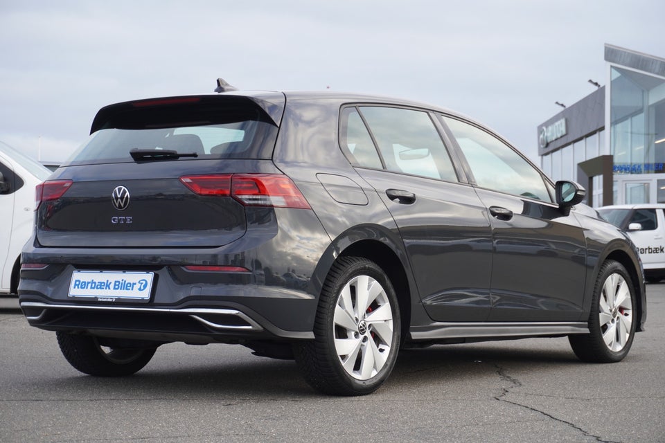 VW Golf VIII 1,4 GTE DSG 5d