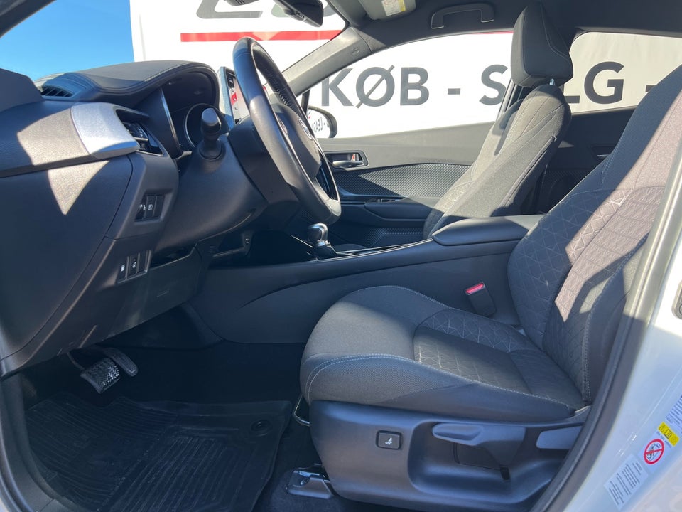Toyota C-HR 1,8 Hybrid C-LUB Premium CVT 5d