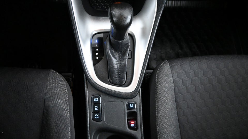 Toyota Yaris 1,5 Hybrid H3 e-CVT 5d