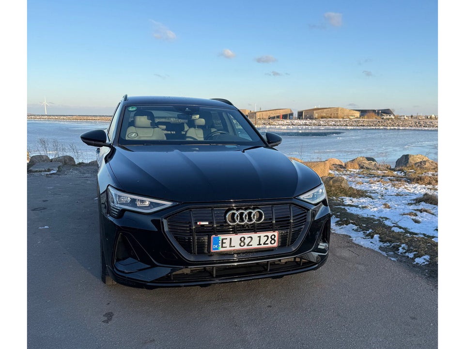 Audi e-tron 55 quattro 5d