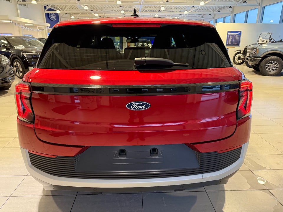 Ford Explorer 77 Premium Extended Range 5d