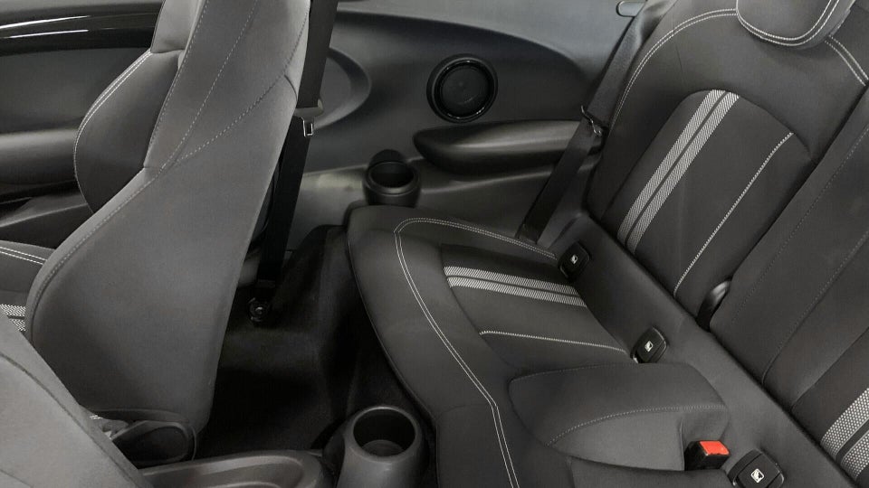 MINI Cooper SE Essential 3d