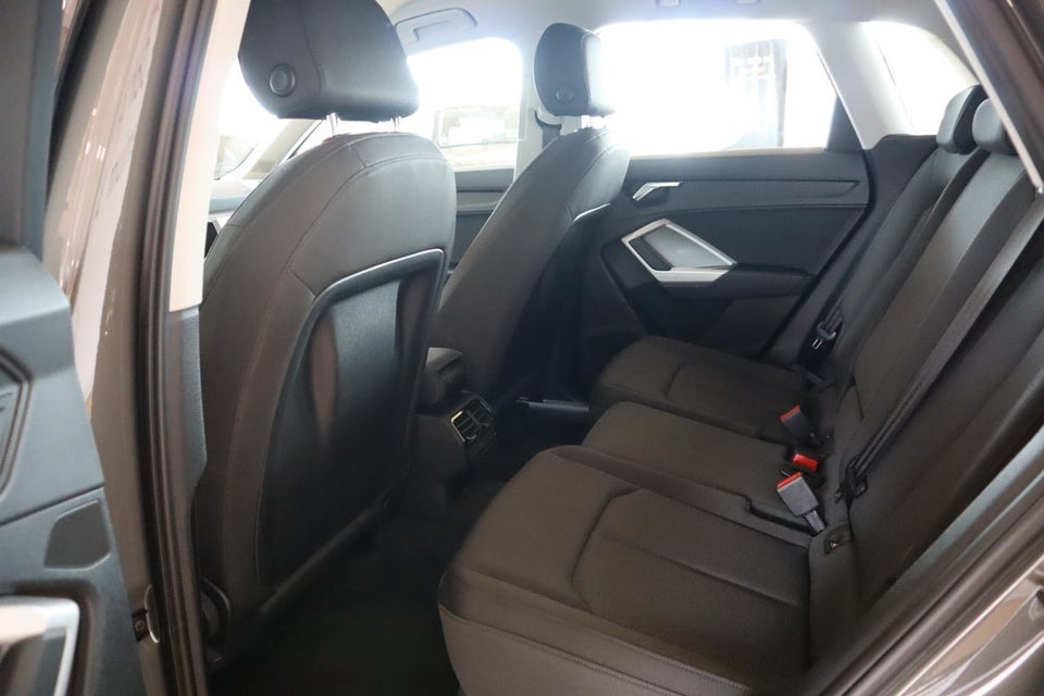 Audi Q3 35 TFSi Advanced Prestige S-tr. 5d