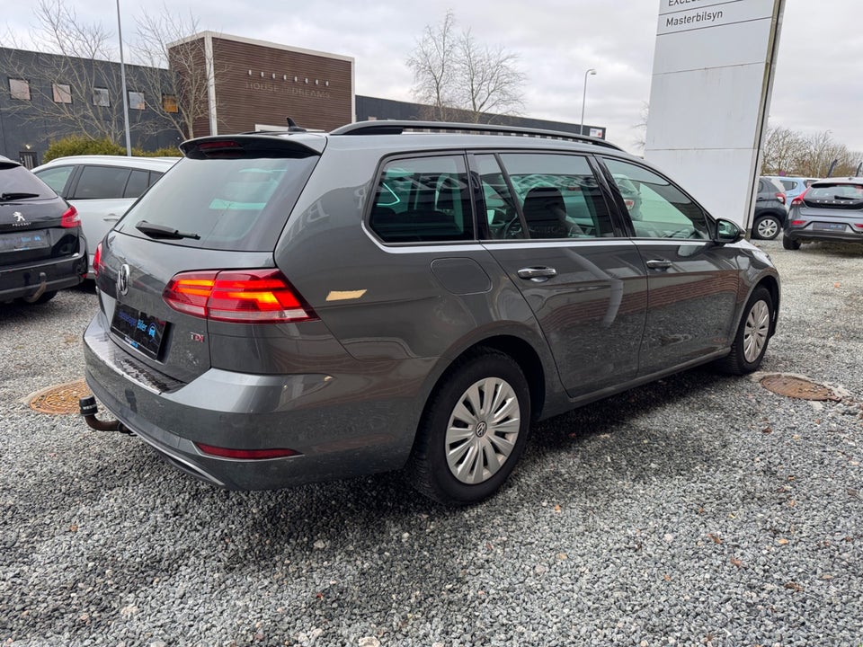 VW Golf VII 1,6 TDi 115 Comfortline Variant DSG 5d