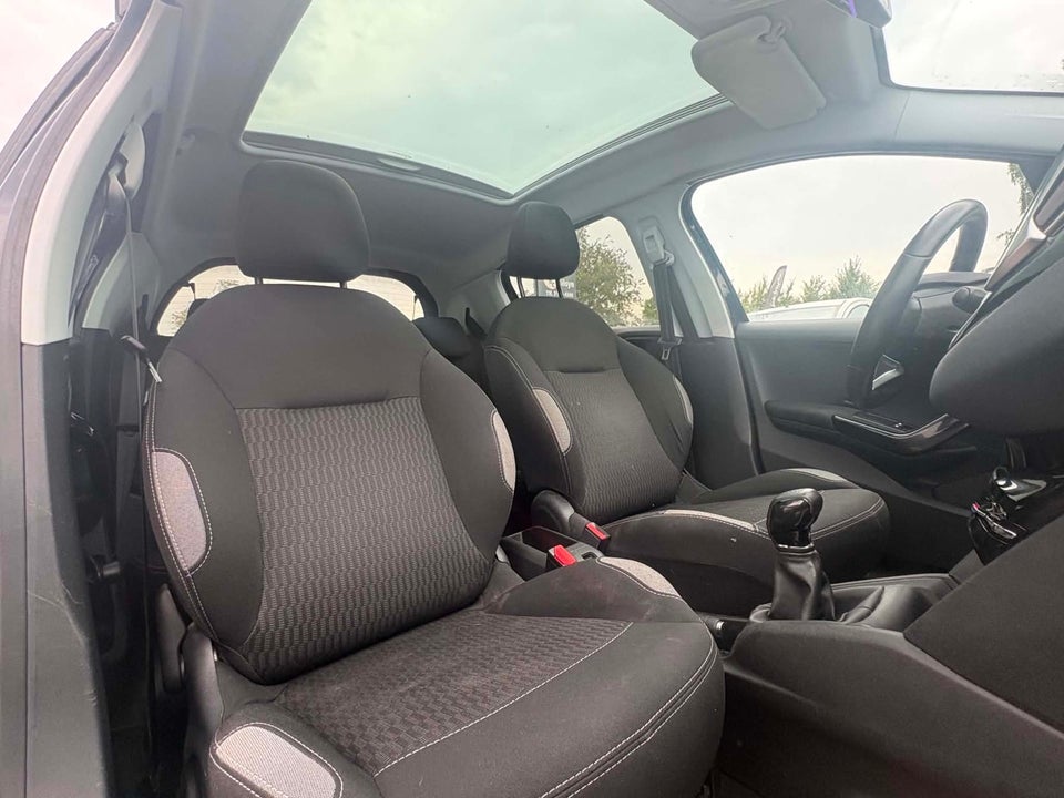 Peugeot 208 1,2 e-THP 110 Allure 5d