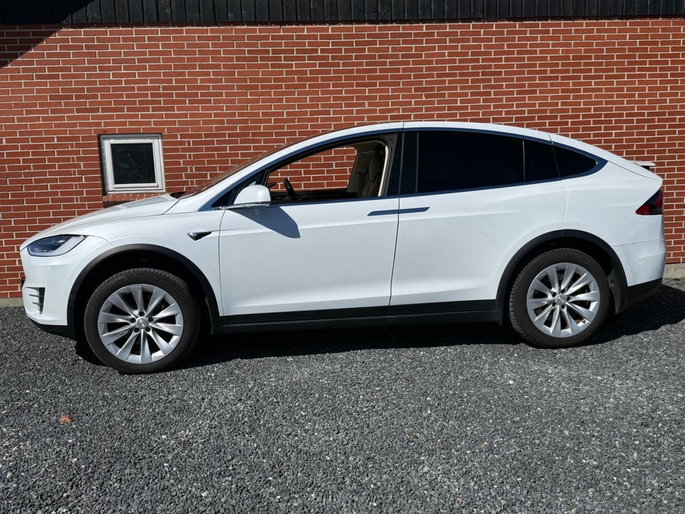 Tesla Model X 90D 5d