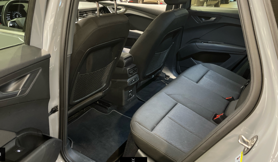 Audi Q4 e-tron 40  5d