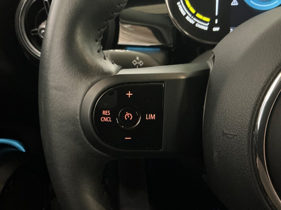 MINI Cooper SE Classic Trim 3d