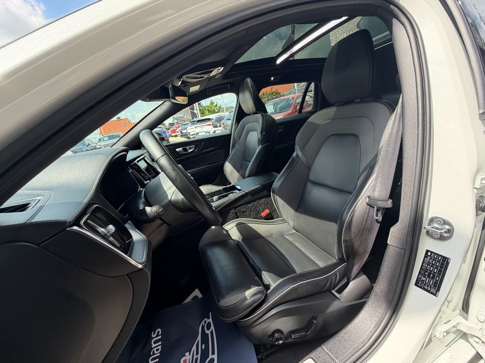 Volvo V60 2,0 T6 ReCharge R-Design aut. AWD 5d