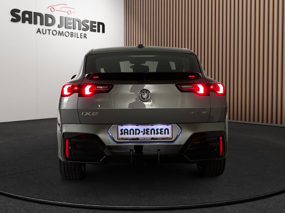 BMW iX2 xDrive30 M-Sport Premium 5d
