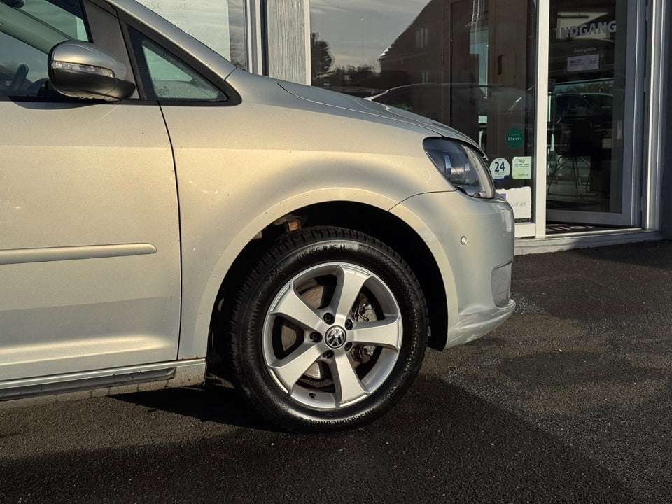 VW Touran 1,6 TDi 105 Comfortline BMT Van 5d