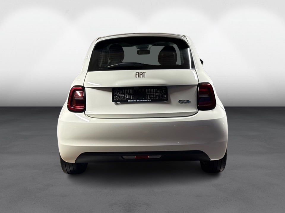 Fiat 500e 42 Icon Sky 3d