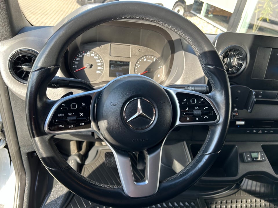 Mercedes Sprinter 214 2,2 CDi A2 Kassevogn aut. FWD