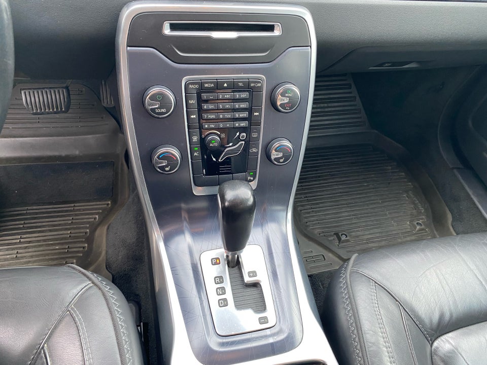 Volvo V70 1,6 T4 180 aut. 5d