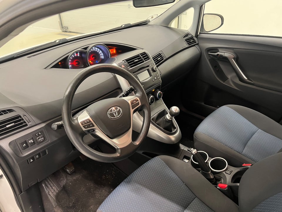 Toyota Sportsvan 1,6 D-4D T1 5d