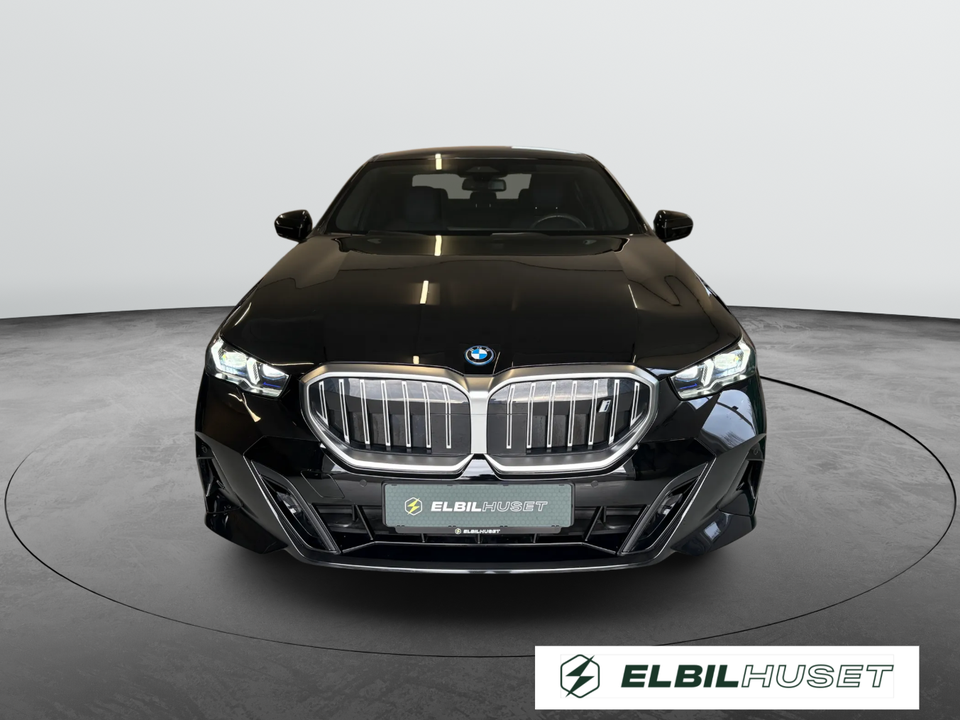 BMW i5 eDrive40 M-Sport 4d