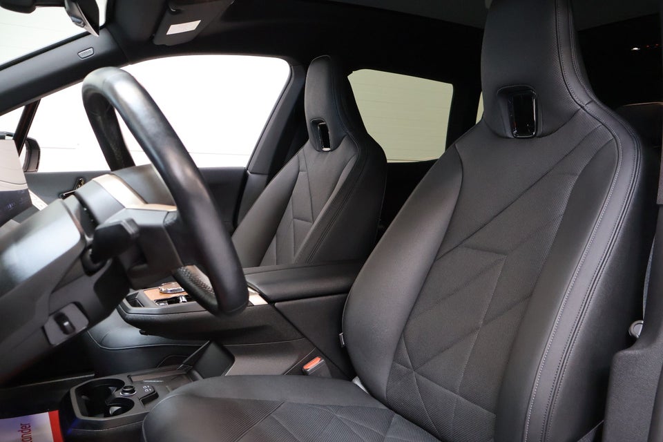 BMW iX xDrive40 Supercharged 5d