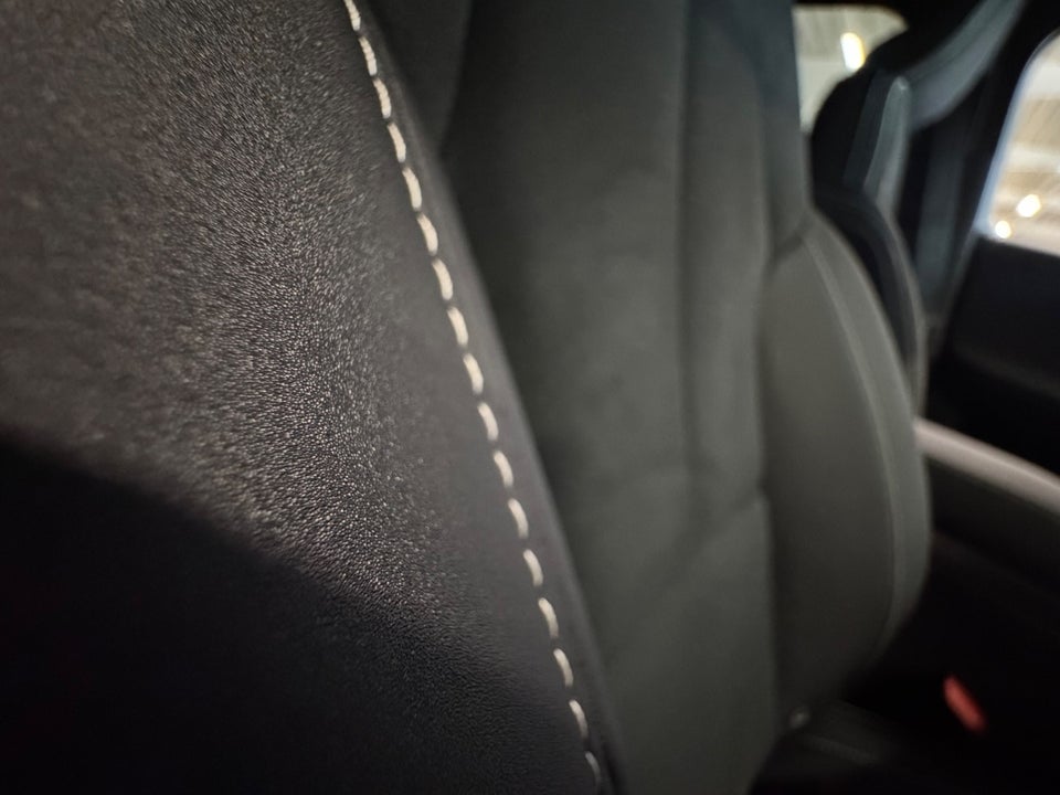 Volvo XC40 ReCharge Extended Range Plus 5d