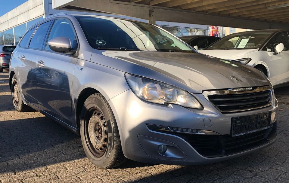Peugeot 308 1,6 BlueHDi 120 Style SW 5d