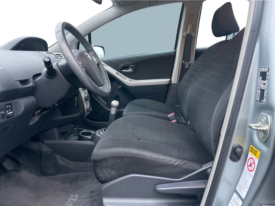 Toyota Yaris 1,3 Luna 5d