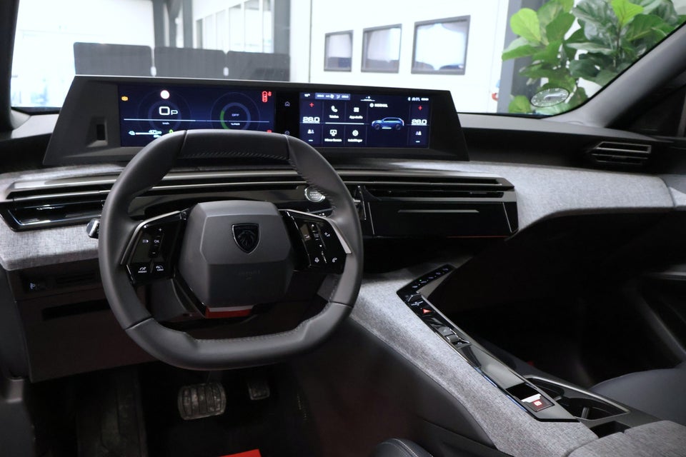 Peugeot e-5008 77 Allure Pack 7prs 5d
