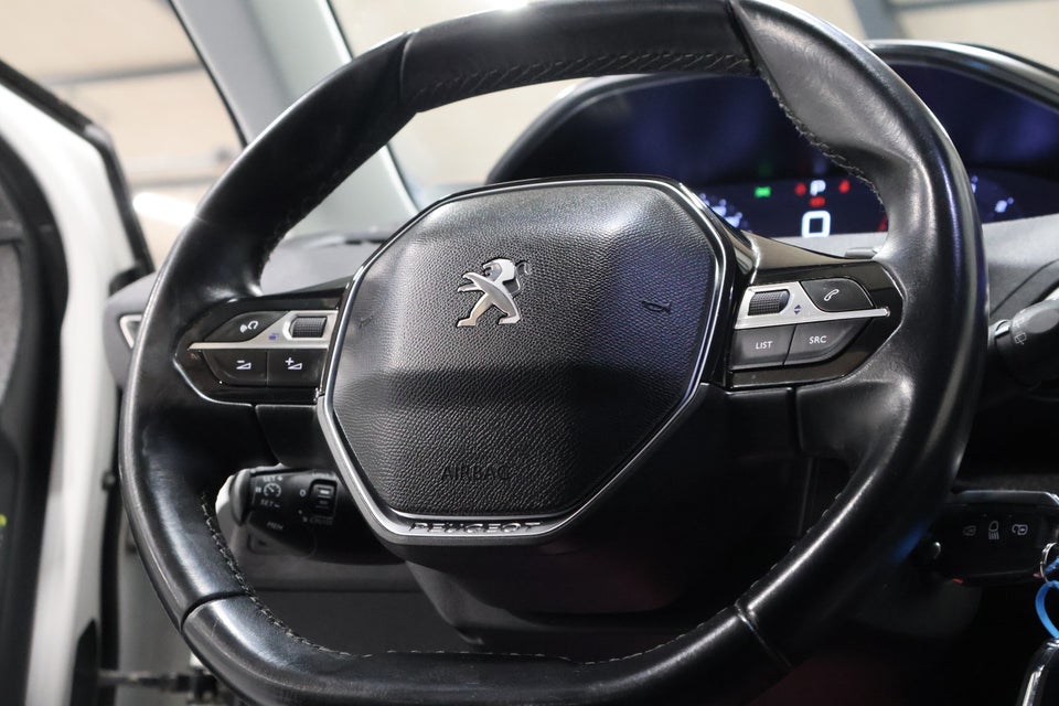 Peugeot 3008 1,5 BlueHDi 130 Allure EAT8 5d