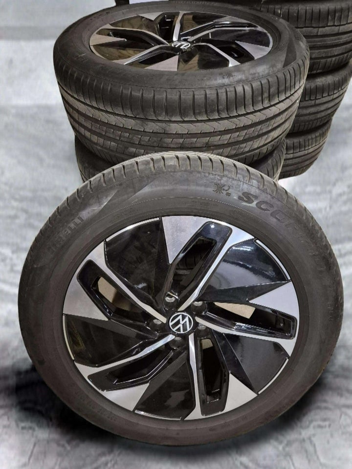 VW ID.4 77 Pro Performance Tech 5d