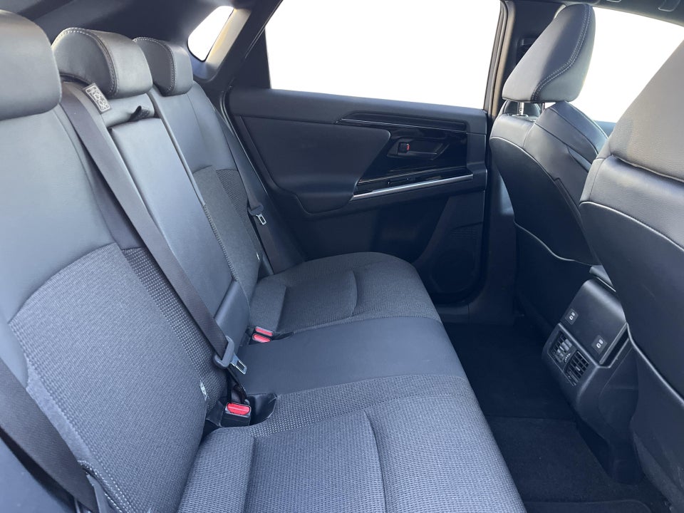 Toyota bZ4X Active 5d