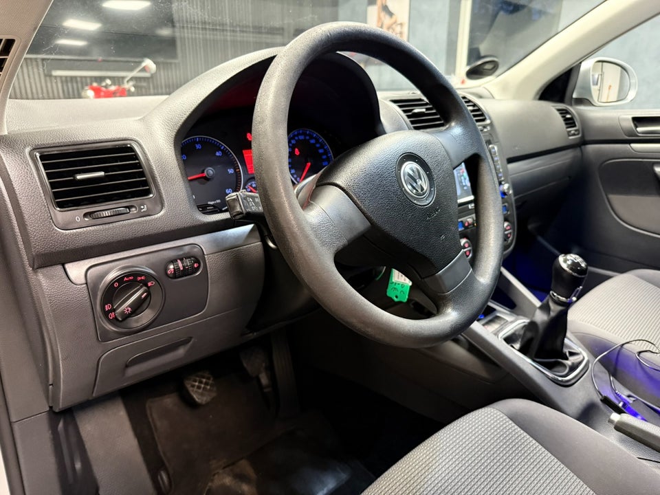 VW Golf V 1,9 TDi 90 Comfortline 5d