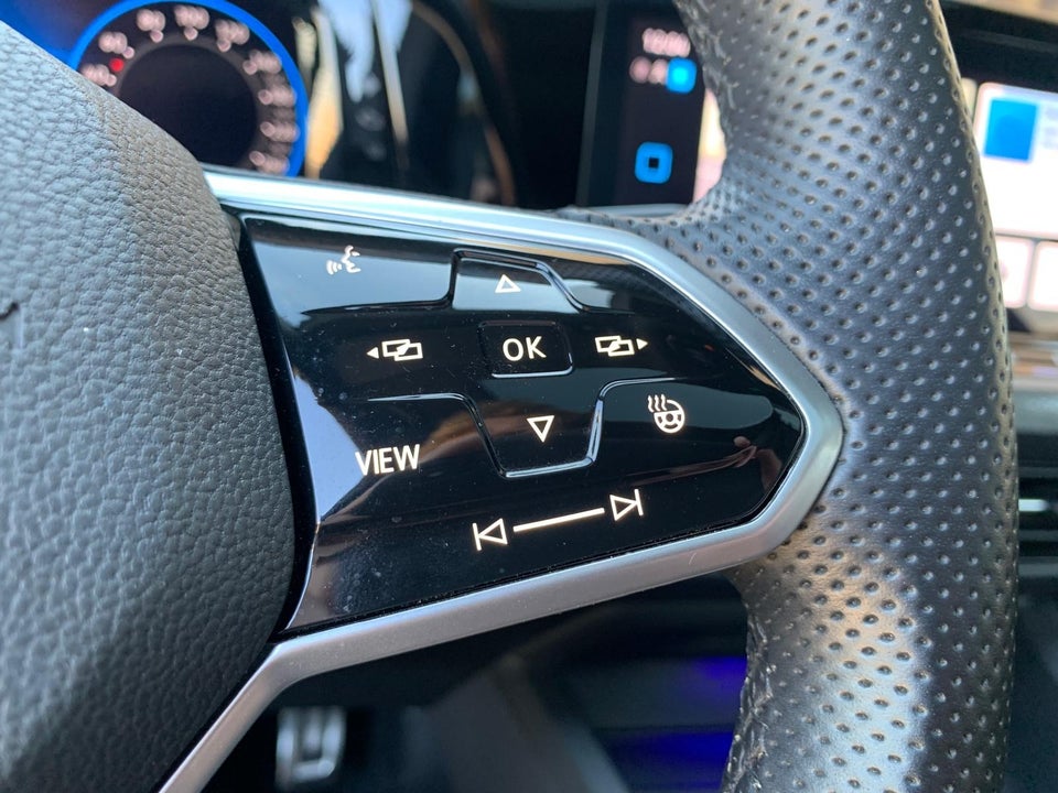 VW Golf VIII 1,4 GTE DSG 5d