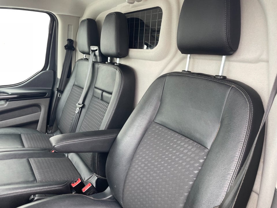 Ford Transit Custom 320 L2 2,0 TDCi 185 Sport