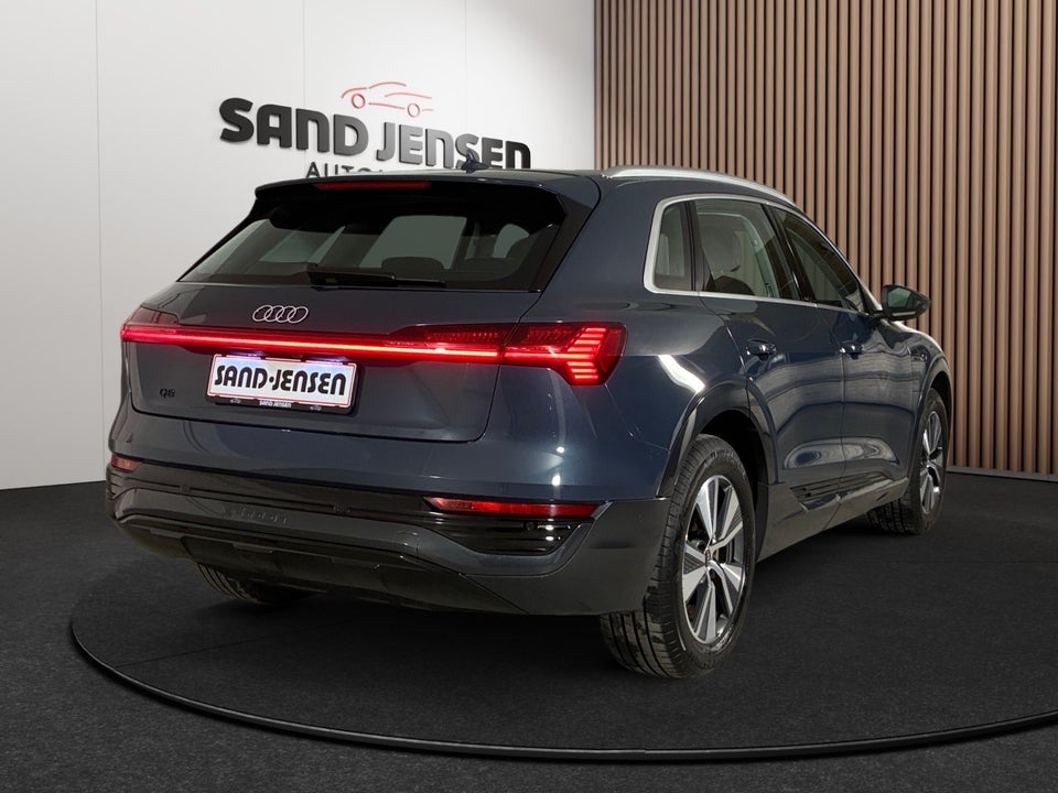 Audi Q8 e-tron 55 Prestige quattro 5d