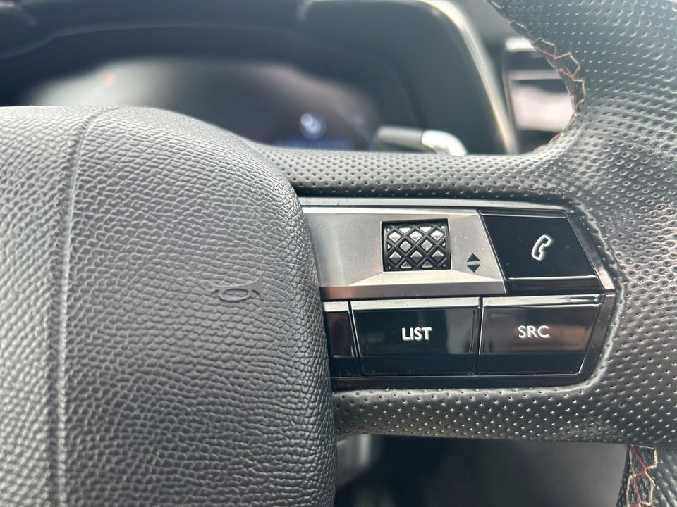 DS DS 7 CrossBack 1,6 PureTech 180 Performance Line Pack EAT8 5d