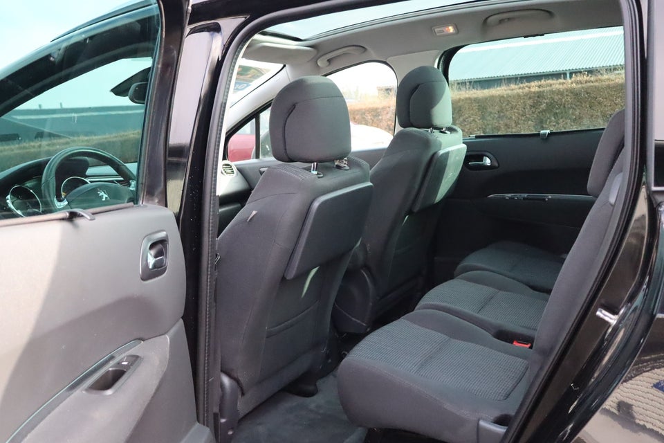 Peugeot 5008 1,6 HDi 114 Style 7prs 5d