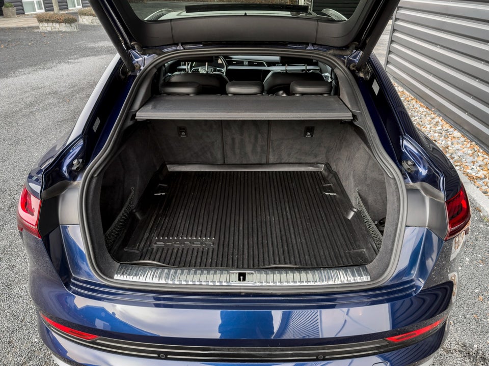 Audi e-tron 55 S-line Sportback quattro 5d