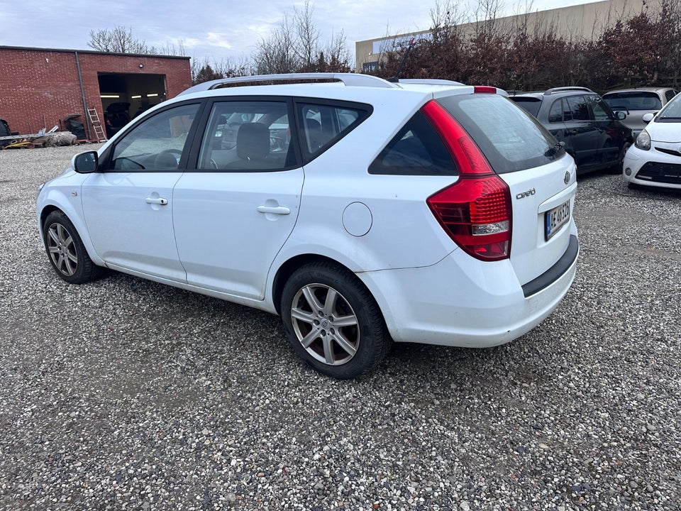 Kia Ceed 1,6 CRDi 115 Active Fashion SW 5d